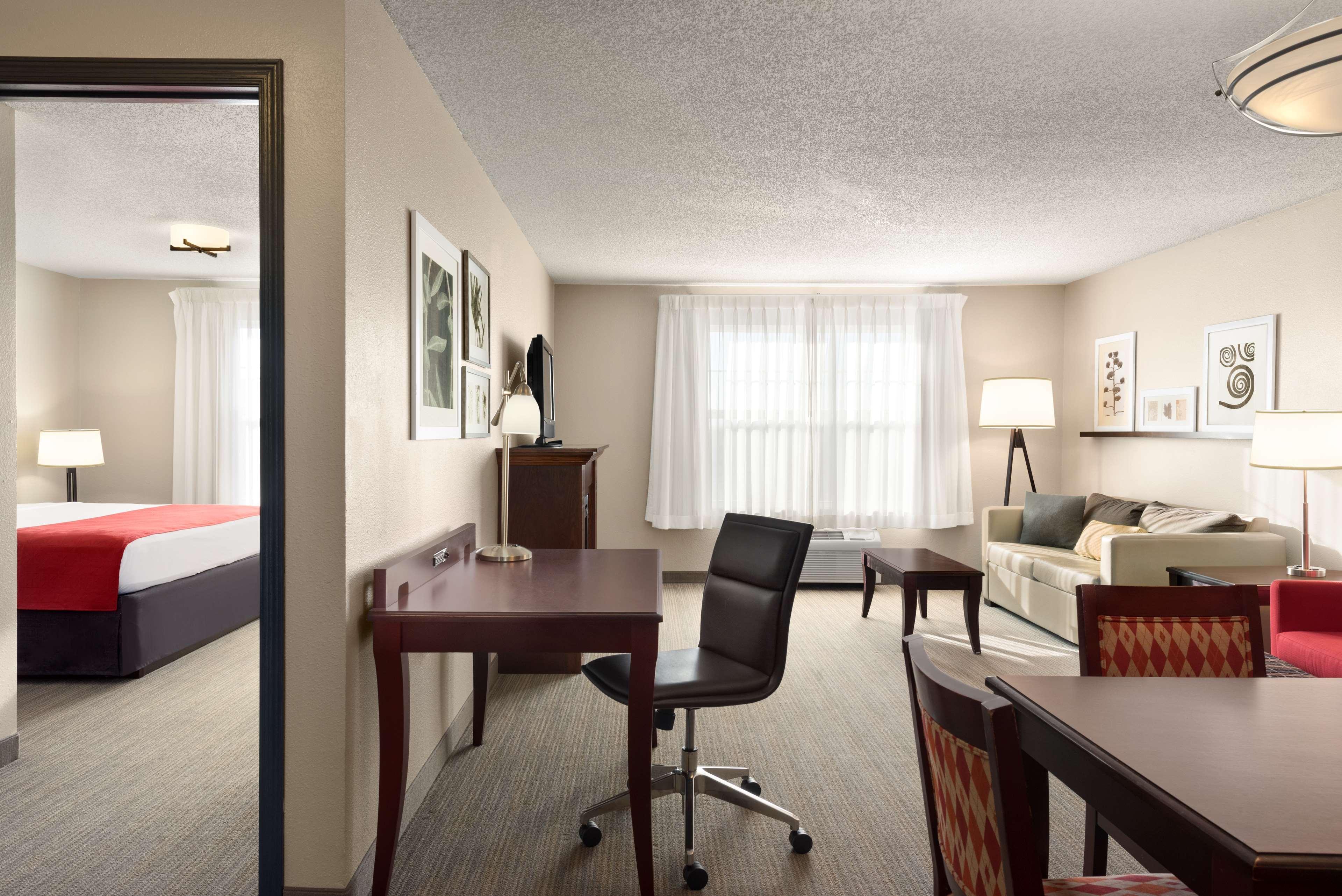 Country Inn & Suites By Radisson, Kansas City At Village West, Ks Bonner Springs Esterno foto